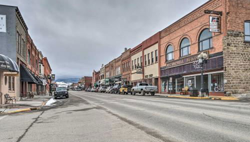 Updated Townhome with Hot Tub - Walk to Downtown! - Foto 3