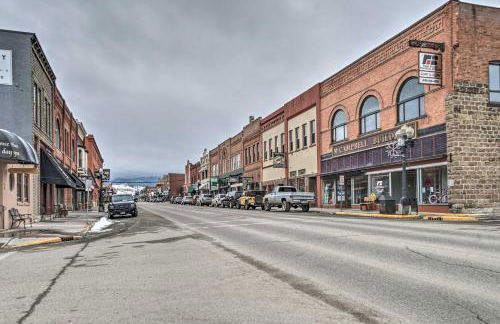 Updated Townhome with Hot Tub - Walk to Downtown! - Foto 3