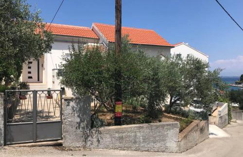 Apartments by the sea Lukoran (Ugljan) - 836 - Foto 2