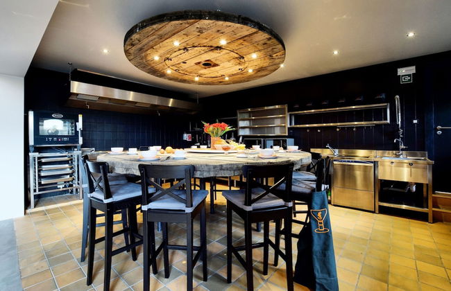 Group Retreat With Spa - Photo 7