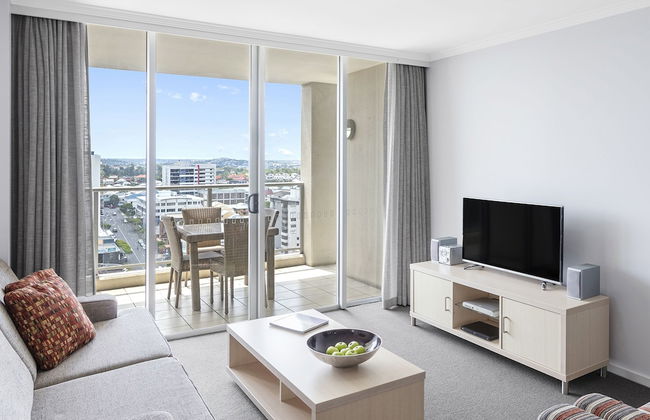 Oaks Brisbane Lexicon Suites - Photo 17