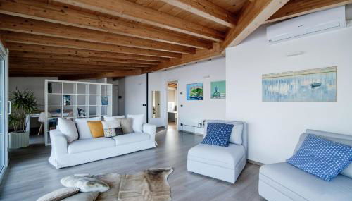 White Attic - by MyHomeInComo - Foto 5