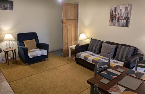 Apartment with Outside Patio and Car Space - Foto 5