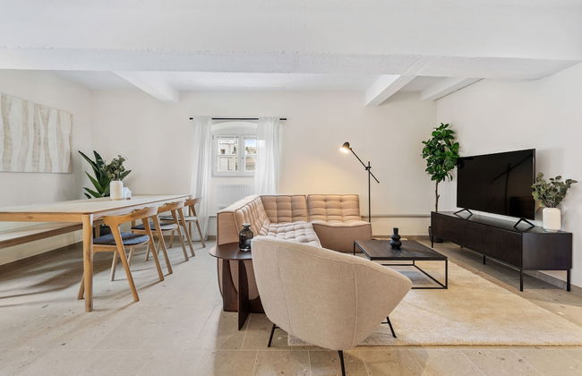 Clausen Charm Contemporary Retreat ID210 - Photo 15