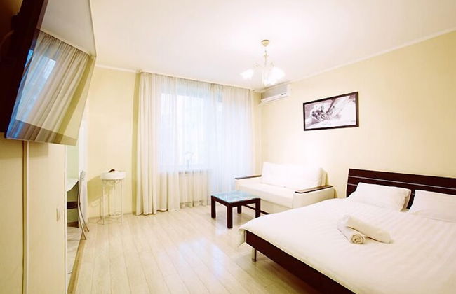 ApartLux on Smolenskaya - Photo 1