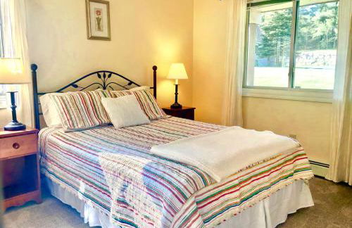 F3 Fairway Village Condo with great mountain views, 8 minute walk from Omni Mount Washington Hotel! - Foto 15