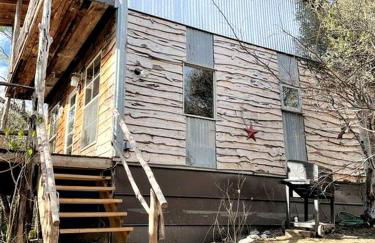 Two-Story Cabin Rental for Large Groups along Hamilton Creek in Marble Falls, Texas - Foto 7