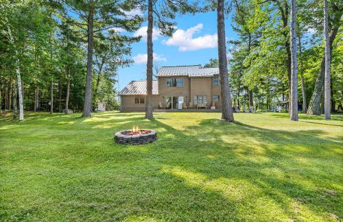 Family-Friendly 5BR House by the Lake - Foto 31