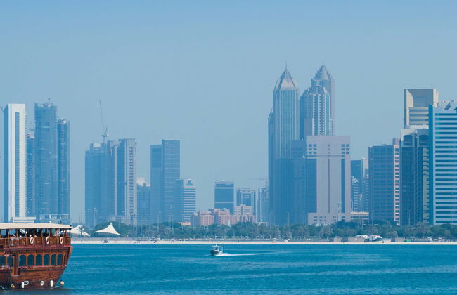 Passeio de barco por Abu Dhabi - Foto 1