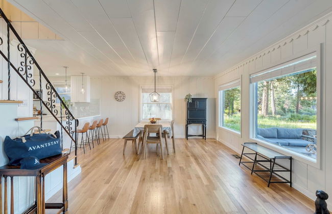 West Shore Lake House by Avantstay Ski Cabin w/ Backyard Sledding Hill! - Photo 12