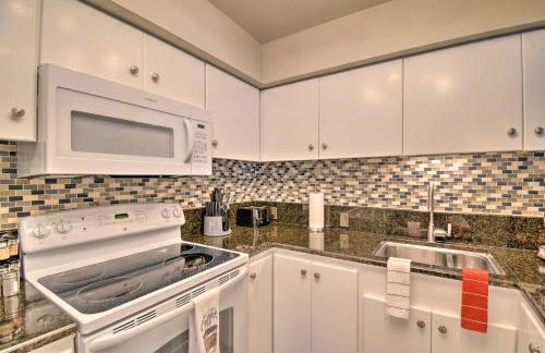 Sleek Phoenix Condo Walk to Biltmore Fashion Park - Foto 12