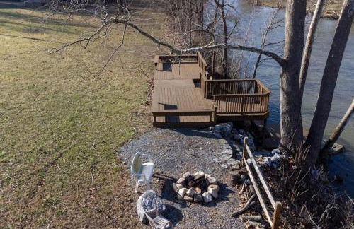 Riverfront Home (Apartment and Bar) - Foto 14