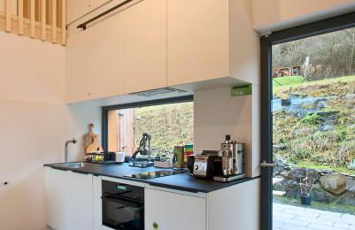 Modernes, ökologisches Design Ferienhaus in der Eifel Vulkaneifel I 2 Schlafzimmer, Sauna, Yoga & Kaminofen, schnelles WLAN & Arbeitsplatz - Foto 23