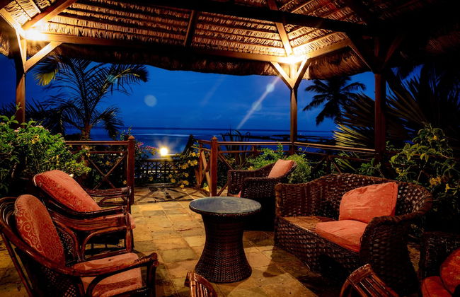 Ocean Beach Villa - Photo 3