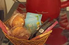 Airport Paris Eiffel Tower Center Roissy CDG - Foto 14