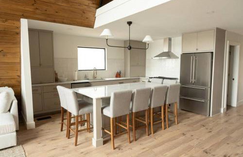 Newly Built, Mid-Lakeside A-Frame with Hot Tub and Steam Shower - Foto 32