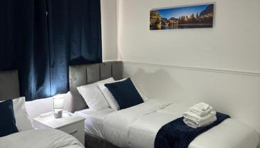 Affluent Living Property perfect for contractors & individuals Free Parking - Foto 3, towels