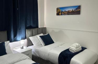 Affluent Living Property perfect for contractors & individuals Free Parking - Foto 3