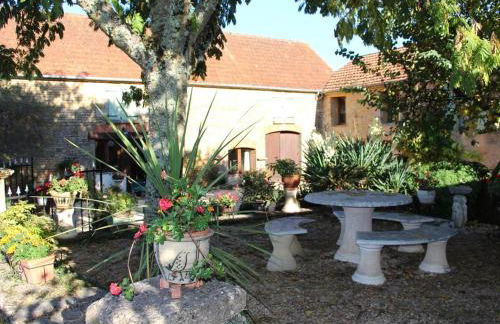 La Vieille Ferme: superbe complexe de 3 gîtes en pierre avec Piscine au coeur du Périgord Noir - Foto 57