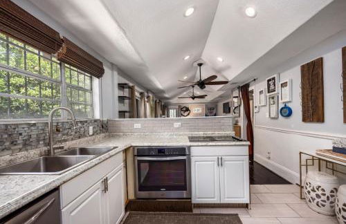 Luxury Retreat Just Steps from UF Main Campus - Foto 28