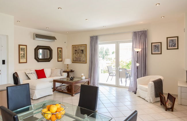 Bright & Spacious two-floor Family Garden Home - Foto 23