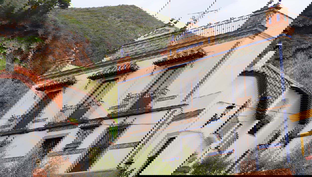 Durante a visita guiada por Alájar