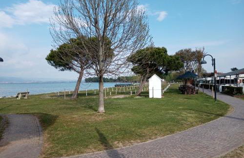 Mosaici Sunrise - lake front apartment with beautiful view - Foto 18