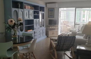 Piso 110m² en el Palo con parking cerca de la playa - Photo 2