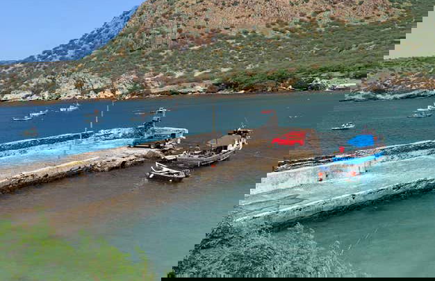 Santiago Island Tour - Photo 4