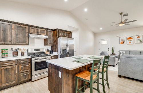 Hike and Ski! Home with Dog-Friendly Yard in Eagar - Foto 10