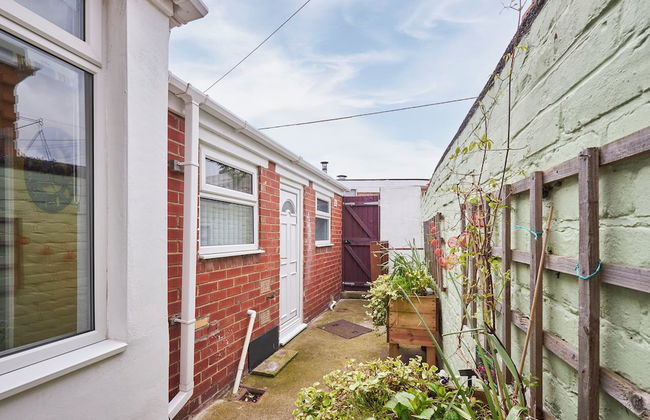 Host Stay Leaf Cottage - Photo 18