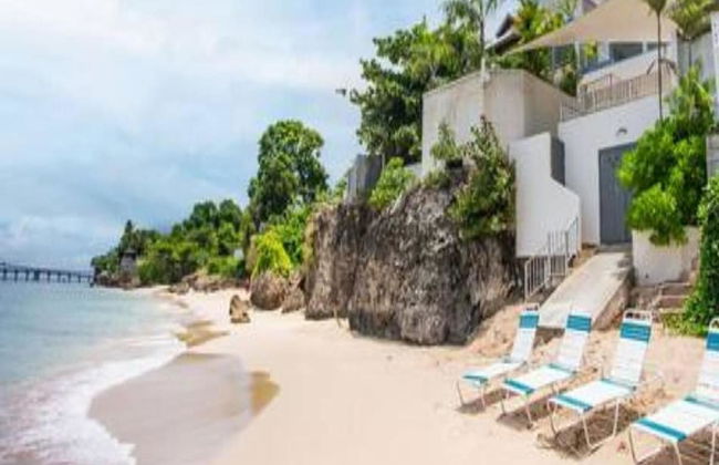 Villa Francoise - 4 Bedroom Beachfront w Pool - Foto 1