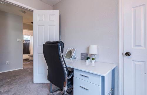 North ATX Paradise Oasis pool w Hot Tub 4BR 2 half BA - Foto 18