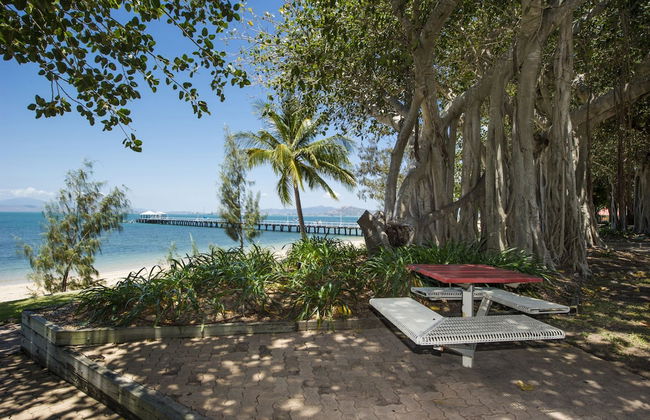 Reflections Villa 2 - Photo 1