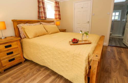 Little Acorns - Photo 19