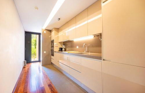 Stunning Tróia I by LovelyStay - Foto 19