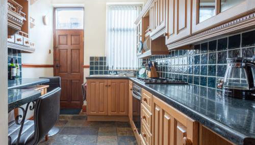 Haworth Village House - Sleeps 6 Parking & Pets! - Foto 2