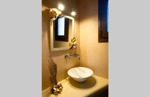 NIKIS SEASIDE HOUSE - Photo 54