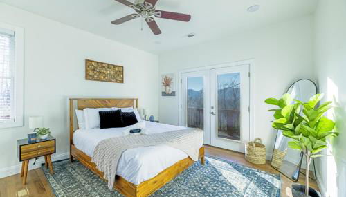 Ridgetop Hideaway 12-Guest Oasis with Hot Tub & Epic Views Near Winery Tours & Trails - Pets are allowed by request - Foto 4