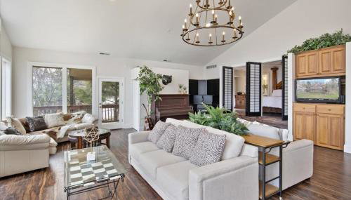 The Linn Creek Lodge Family Home with Private Dock - Foto 5