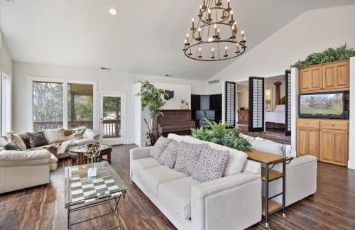 The Linn Creek Lodge Family Home with Private Dock - Foto 5