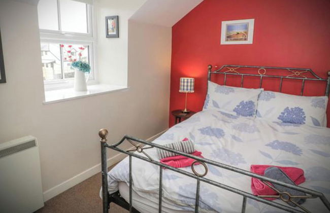 2 Bed Cottage Sleeps 4 - Pets Ok - Private Garden - Foto 4