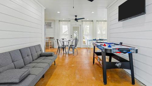 Bring Your Boat! Lake Charles Home w/ Dock & Lift - Foto 5