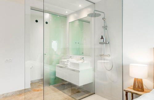 PA18- Stunning flat gym indoor and outdoor pool - Photo 26