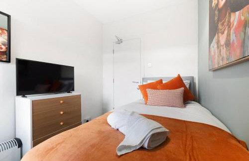 Stylish 4BR Retreat Near Town Centre - Foto 14