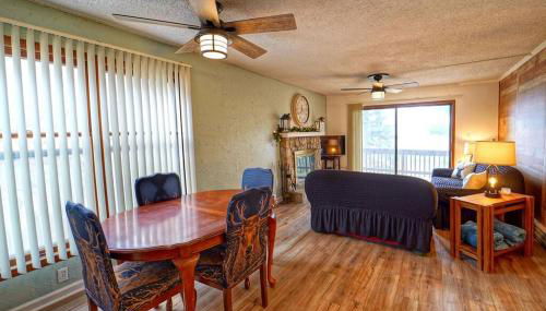 Hänsel and Gretel's Hideaway End Unit Parking! - Foto 2