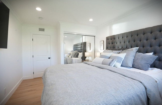 Awesome 5 Bedroom 3 Bath Pool Home With In-ground Jacuzzi - Foto 9