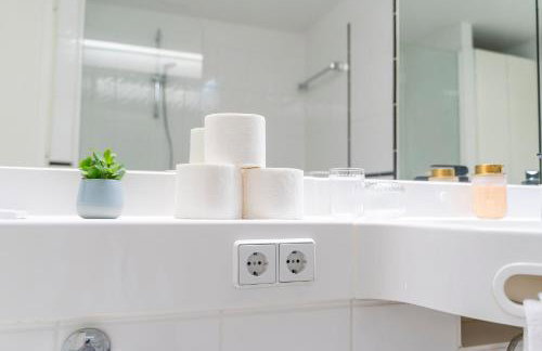 RR - Unique Apartment 70qm - Terrace - Washer - Foto 16