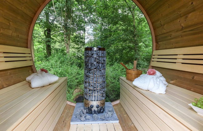 Cosy Holiday Home With Private Sauna - Photo 12