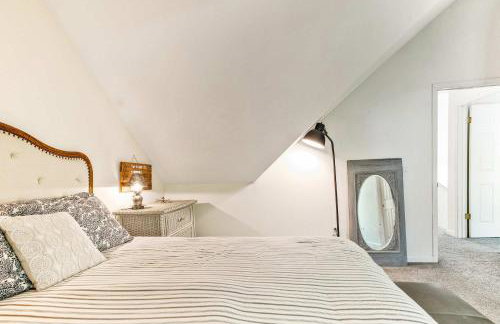 Charming 4BR Wine Country Getaway with Spa & Firepit - Foto 40